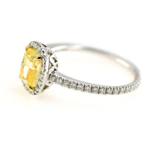 Anello brillante fancy oro bianco e brillanti - immagine 3
